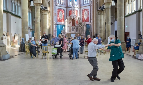 Music therapy-based improvisation for people with dementia